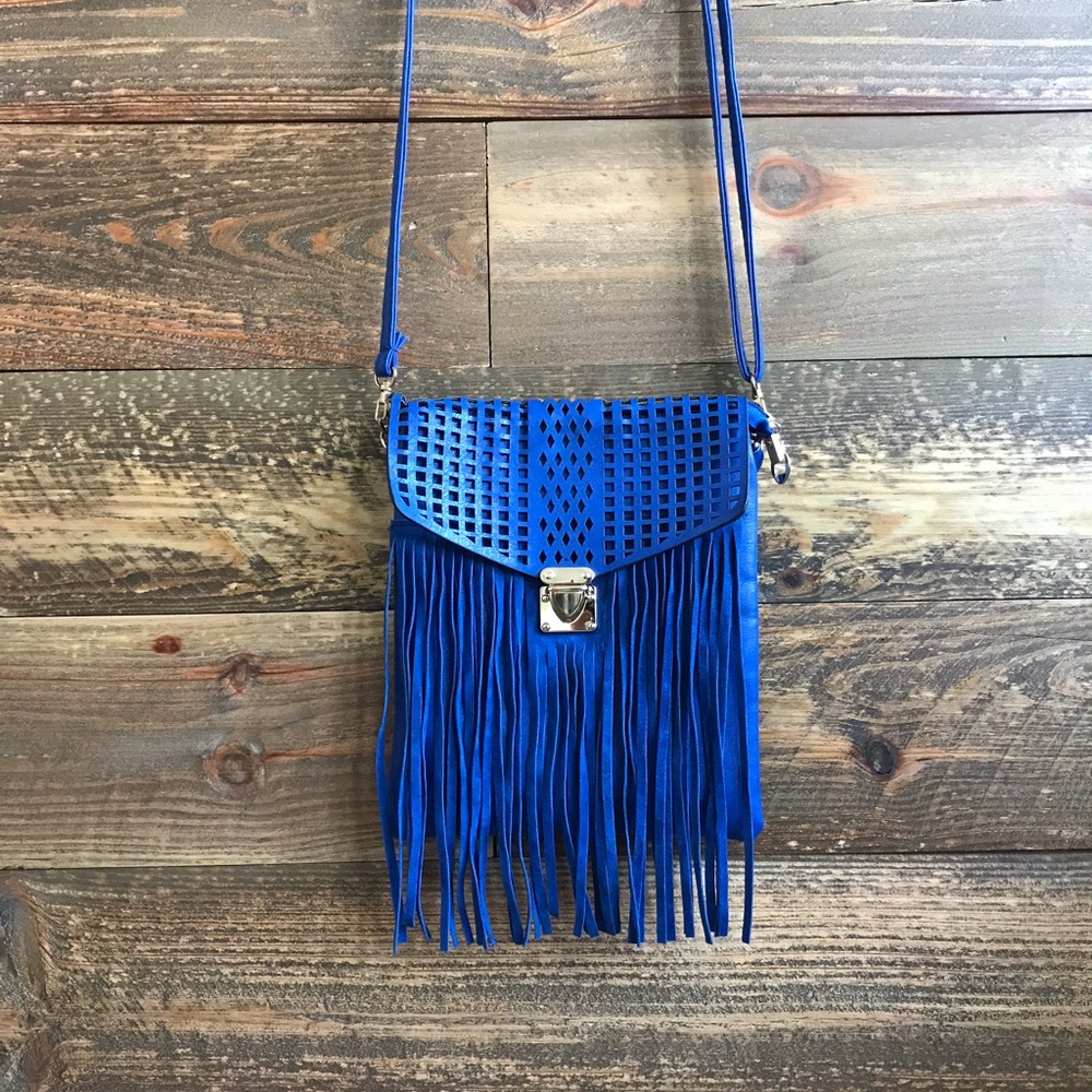 Blue bag with fringes